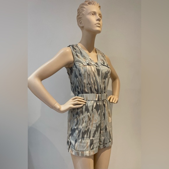 A/X ARMANI EXCHANGE | Patterned Romper Size P0/ Petite 0 - Picture 3 of 15
